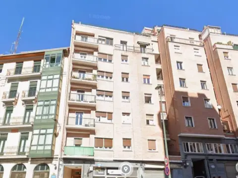 Piso en Plaza de la Salve