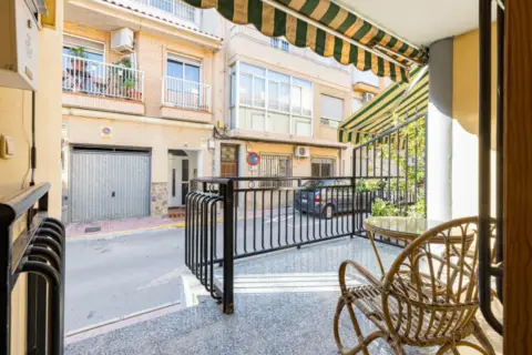 Casa adosada en calle del Poeta García Lorca
