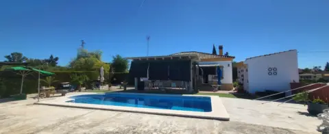 Chalet en Sanlúcar la Mayor