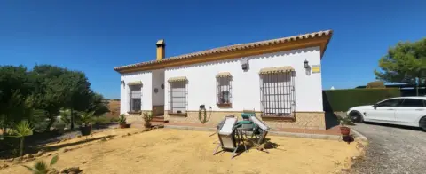Chalet en Sanlúcar la Mayor