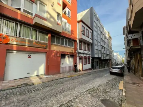 Garaje en calle de Coruña