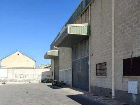 Nave industrial en Carretera de Pinos Puente