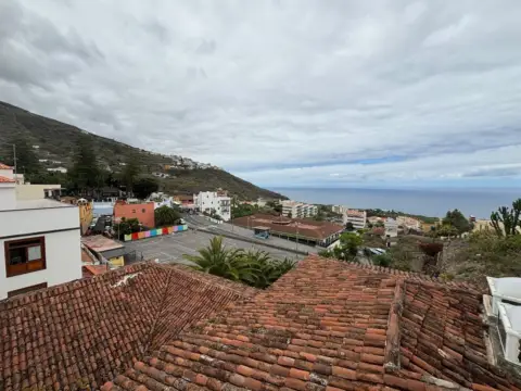 Casa pareada en calle Buen Suceso