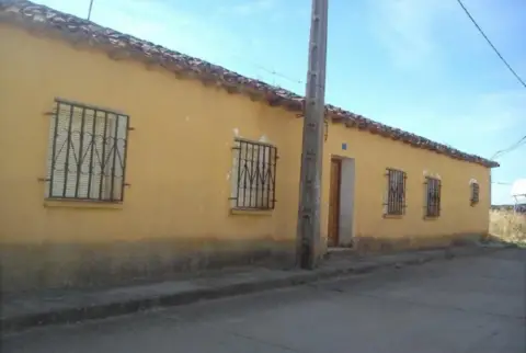 Casa en Poblacion de Arroyo