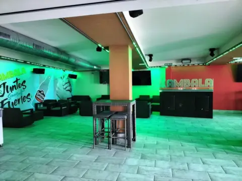 Local comercial en Ayuntamiento