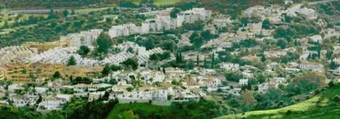 Terreno en calle Milano-Cerros Aguila, nº 21