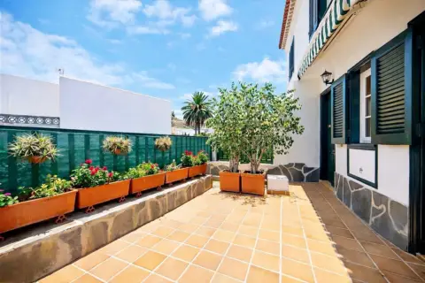 Casa adosada en calle Rua La Ua-19