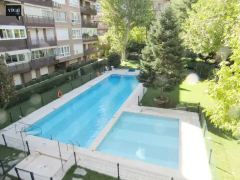 Piso en Valdezarza
