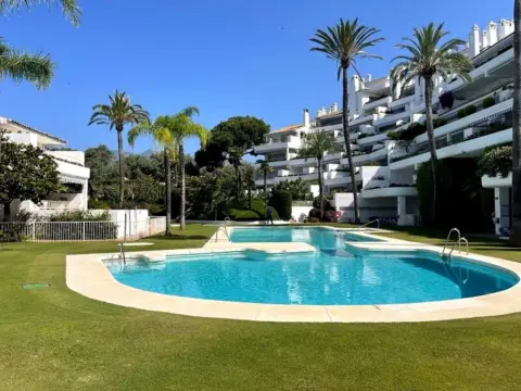 Dúplex en Urbanización Golf Río Real