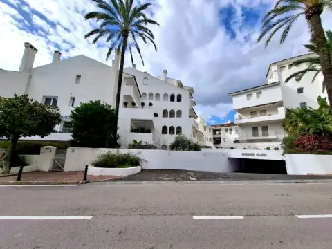 Dúplex en Urbanización Golf Río Real