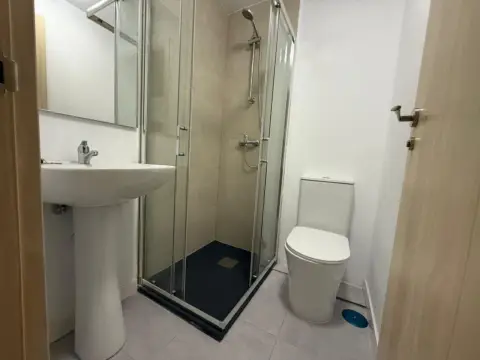 Habitación en calle de Fermín Caballero