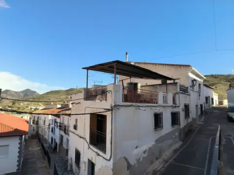 Terraced house in calle del Compromiso, 2