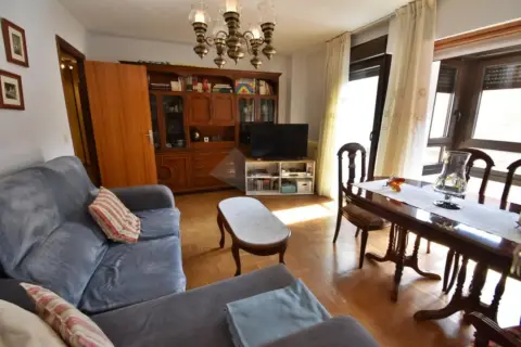 Piso en Avenida del Diez de Octubre