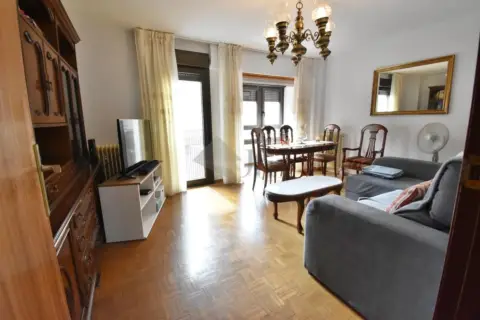 Piso en Avenida del Diez de Octubre