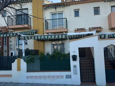Chalet en calle Jazmines