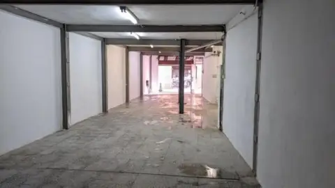 Local comercial en calle de la Almenara, 10