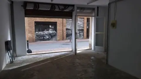 Local comercial en calle de la Almenara, 10