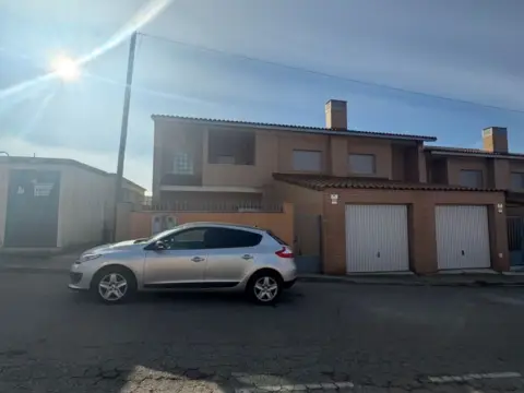 Casa pareada en calle de Toledo