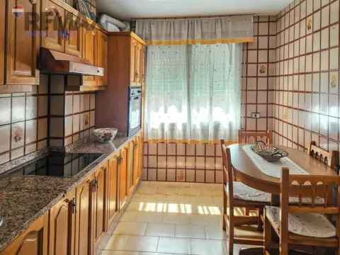 Piso en calle de Ave María