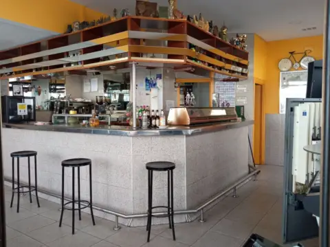 Local comercial en calle de Esteban Saez Alvarado