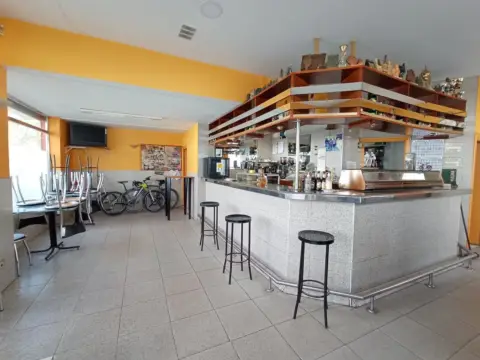 Local comercial en calle de Esteban Saez Alvarado