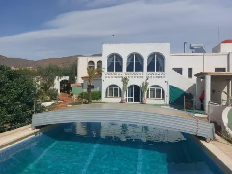 Chalet en calle Ur La Parra