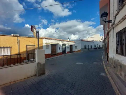 Casa en calle Hermanos Tena Artigas