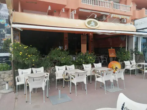 Local comercial en Carrer de Salins
