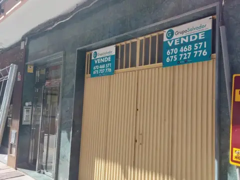 Local comercial en calle de González Garbín