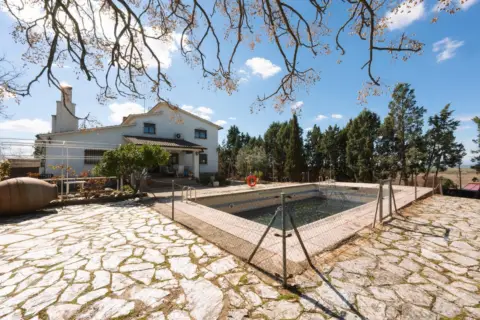 Finca rústica en calle Carranque