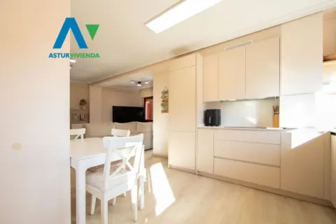 Dúplex en calle de Leopoldo Alas