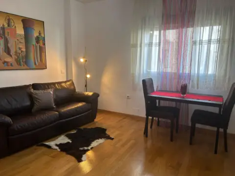 Estudio en Avenida de Juan Carlos I