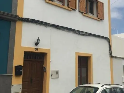 Casa adosada en Casco de Moya