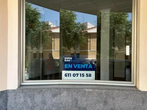 Local comercial en Zona C- Salvador Muñoz
