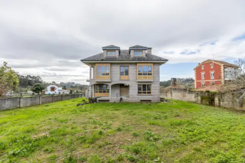 Chalet en Santa Marta de Babio
