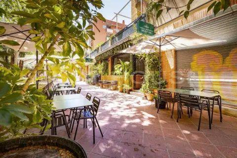 Local comercial en Avenida de Don Juan de Borbón
