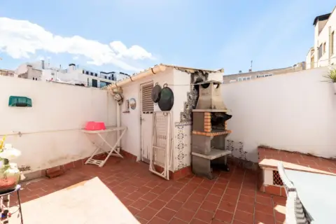 Piso en Carrer de George Orwell