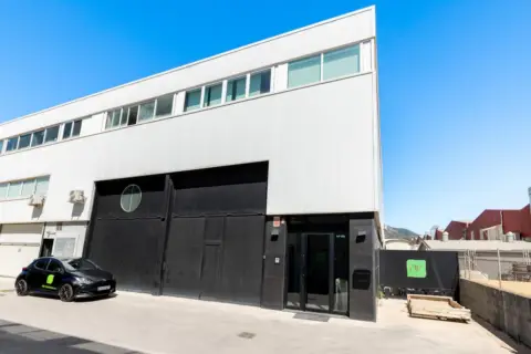Nave industrial en calle M. Mediterrania-S.Bugadel
