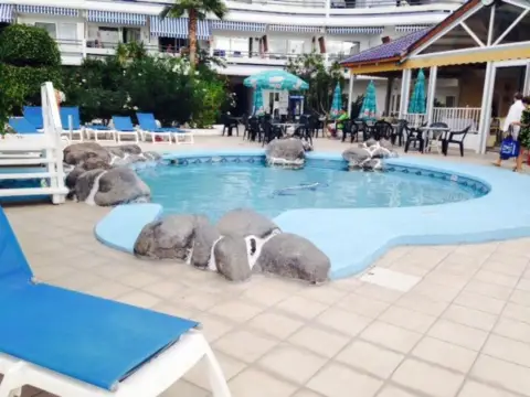 Estudio en calle Colon, 2