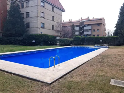 Piso en Vía Hispanidad, 39