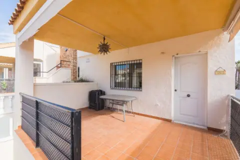 Casa en calle Vicente Aracil