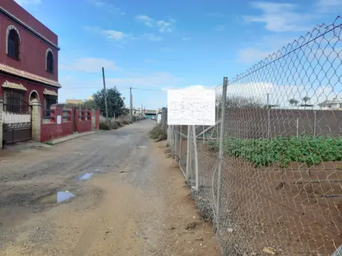 Terreno en Crta. Rota