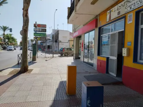 Local comercial en Avenida del Ejército