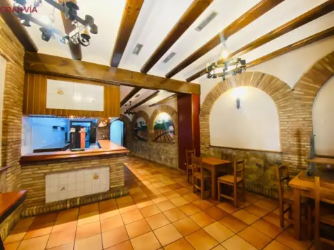 Local comercial en Avenida de Gonzalo de Berceo