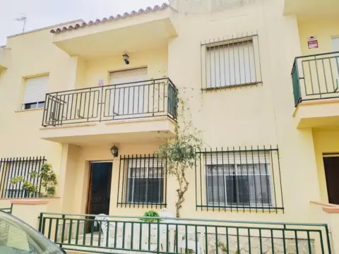 Dúplex en calle de Tulipán