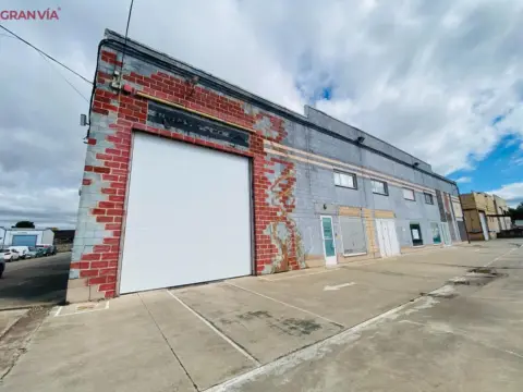 Nave industrial en calle de las Balsas