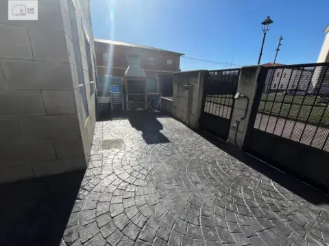 Casa adosada en Iruña Oka - Iruña de Oca