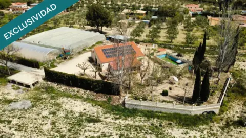 Casa rústica en Onil