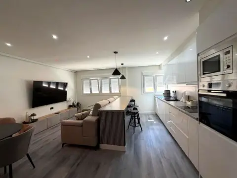 Piso en calle de José Santos González