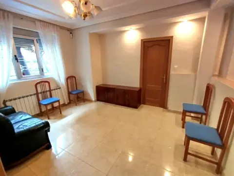 Piso en calle de la Rondilla de Santa Teresa